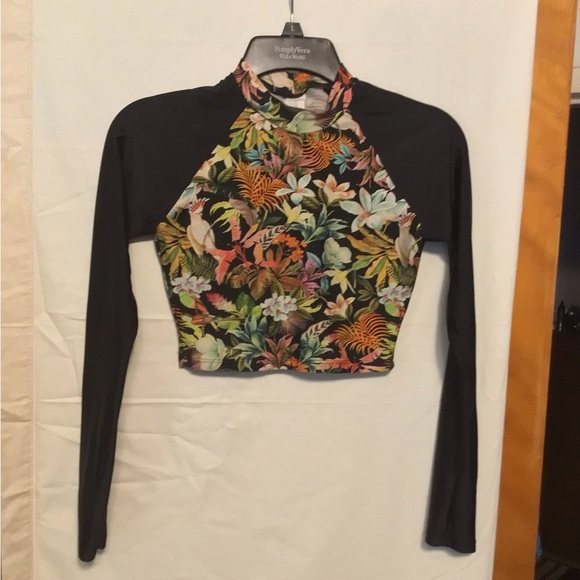 Farm Rio cropped top Sz M - Picture 2 of 8